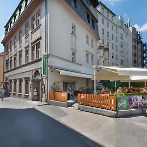hotellátogatás